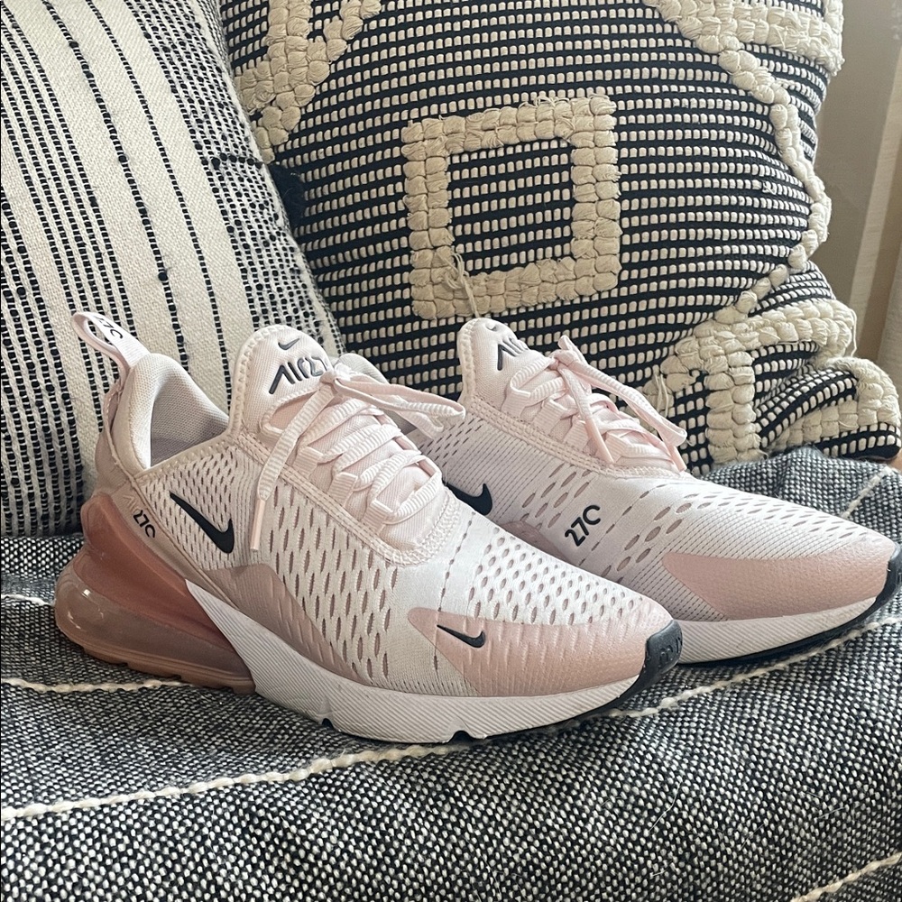 Nike Women's Blush Air Max 270 Sneakers